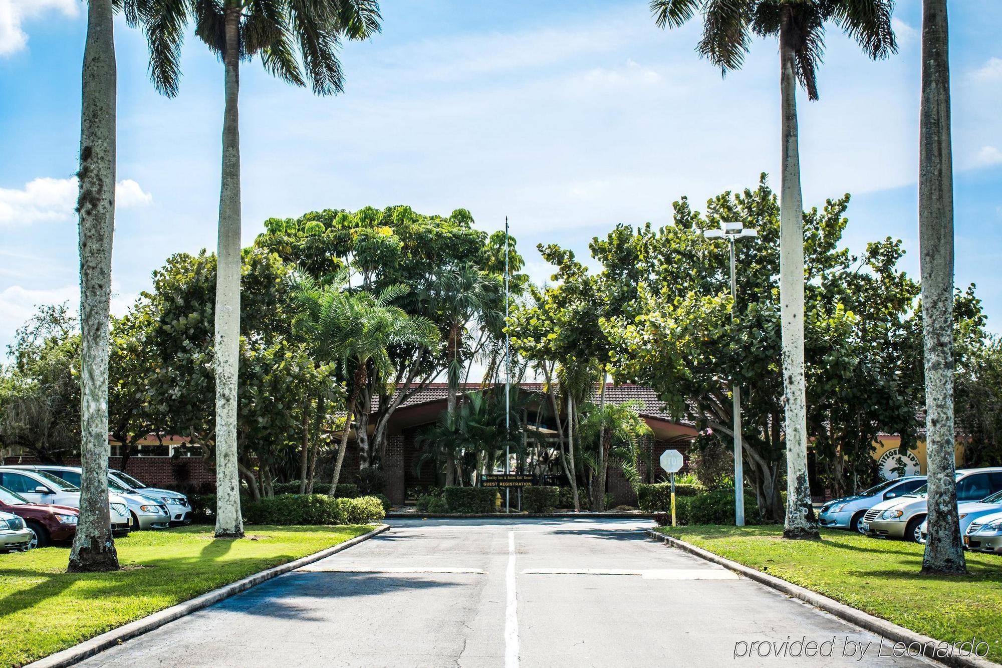 Quality Inn And Suites Golf Resort Golden Gate Exteriör bild