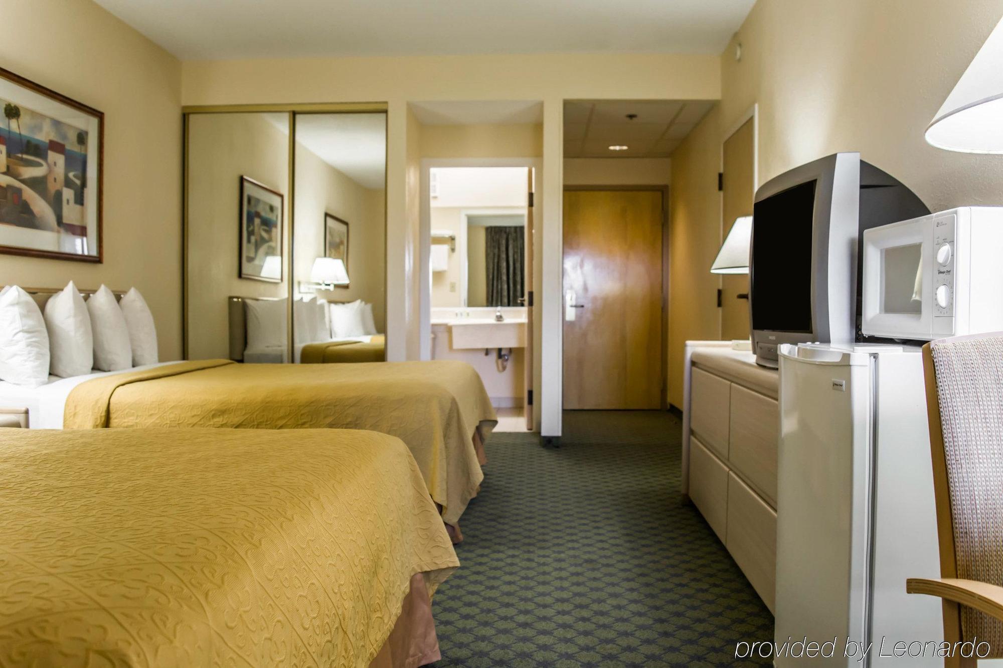 Quality Inn And Suites Golf Resort Golden Gate Exteriör bild