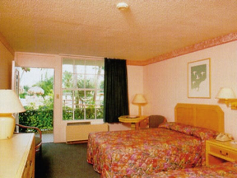 Quality Inn And Suites Golf Resort Golden Gate Exteriör bild