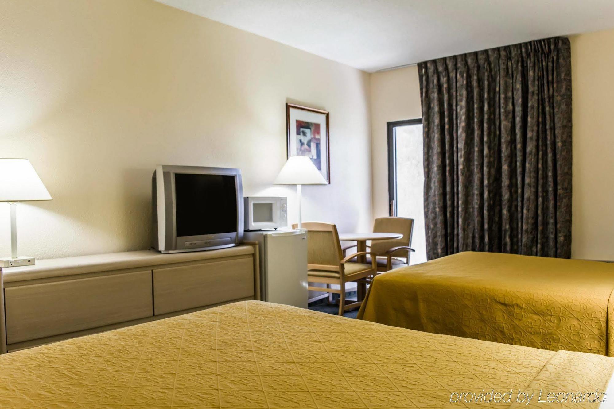 Quality Inn And Suites Golf Resort Golden Gate Exteriör bild