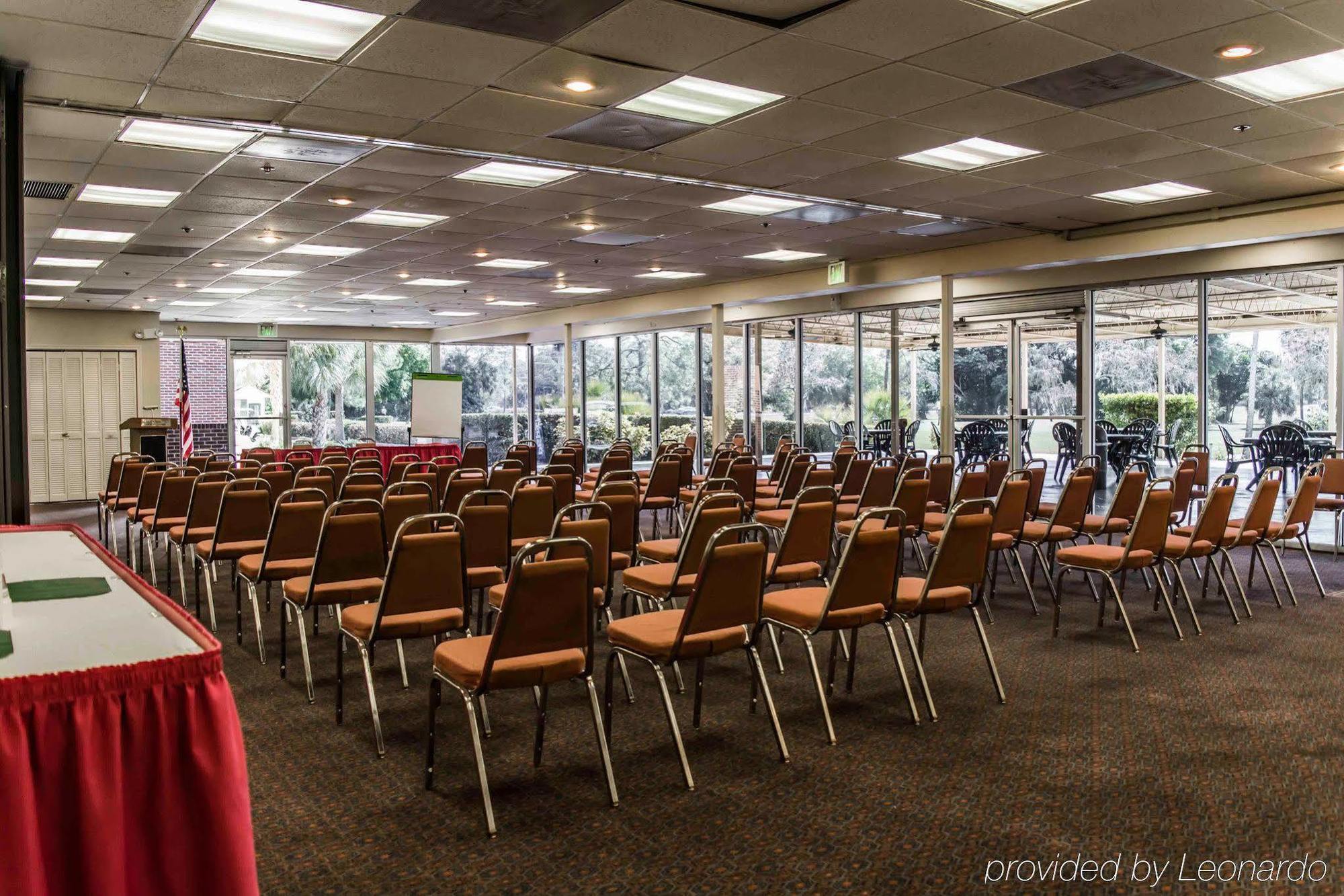 Quality Inn And Suites Golf Resort Golden Gate Exteriör bild